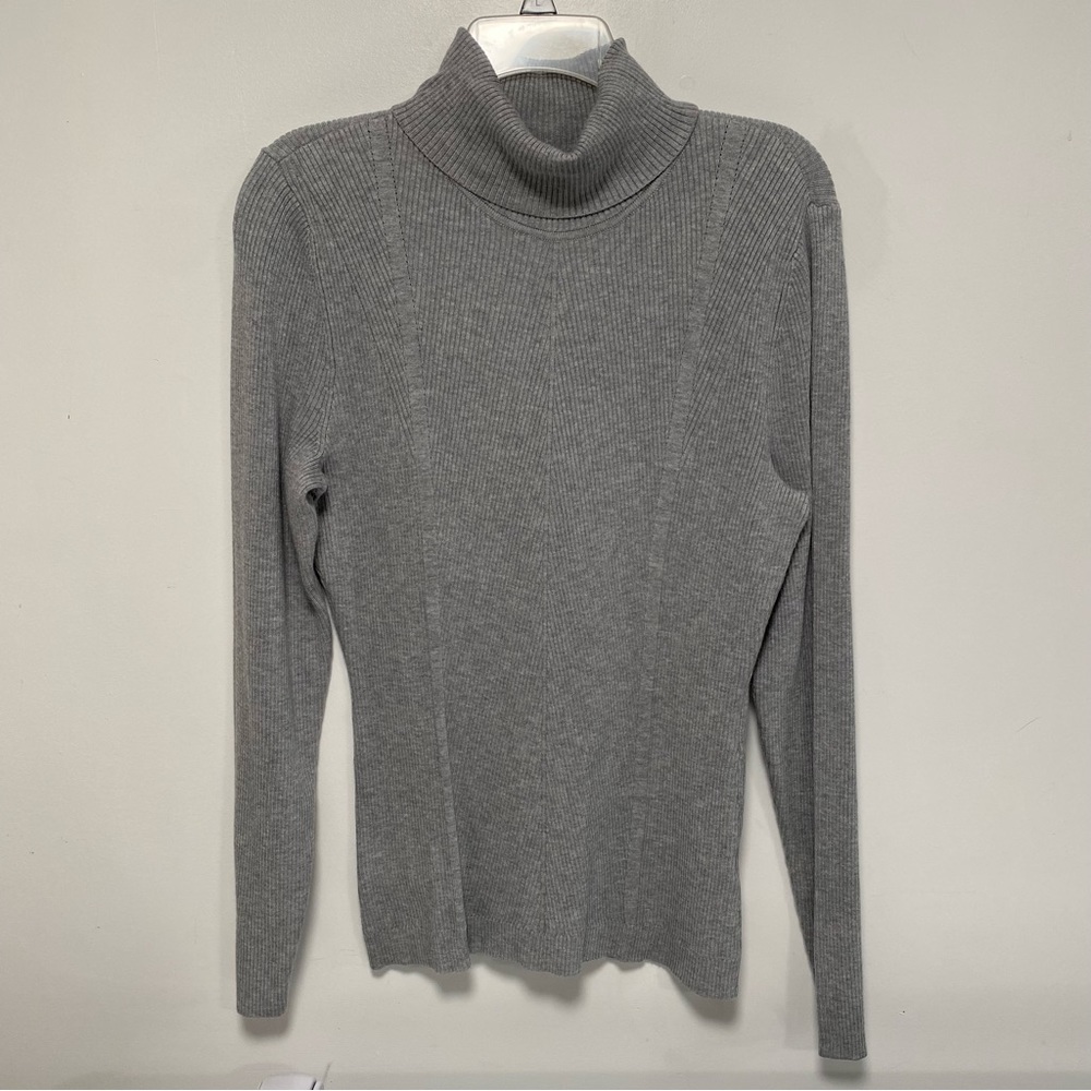 Grey ribbed turtleneck sweater